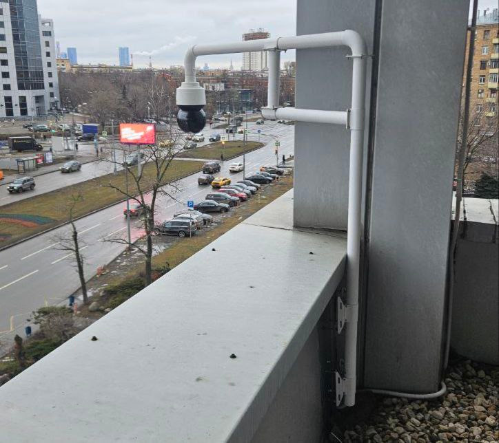 Купольная Bosch на гнутом адаптере BOXFORCAM™ — конструкция целиком