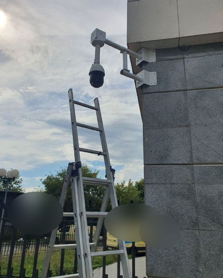 Купольная камера на угловом выносе BOXFORCAM™ на здании