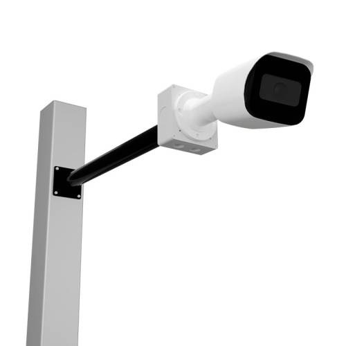 Коробка BOXFORCAM™ MONO — камера на белой монокоробке 4K на выносе от белой мачты 100x100 мм